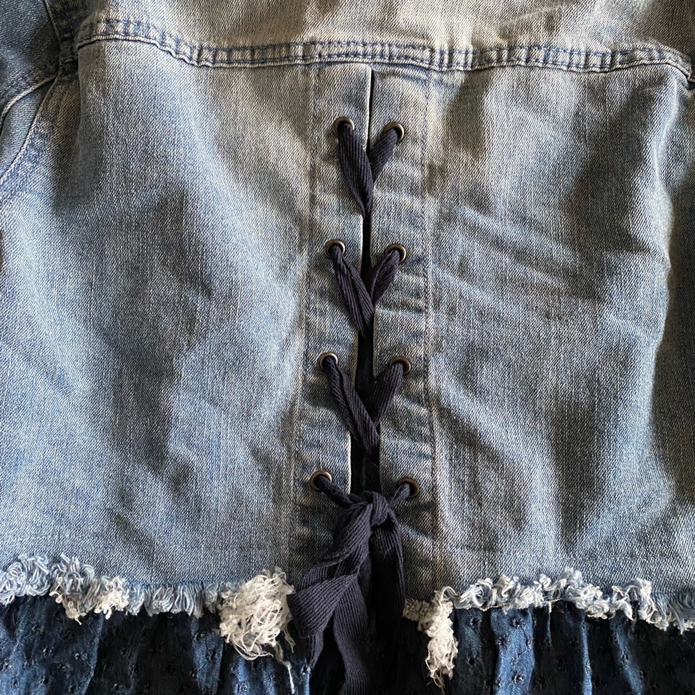 Adorable Denim Jacket with Frayed Hem - Picture 8 of 9